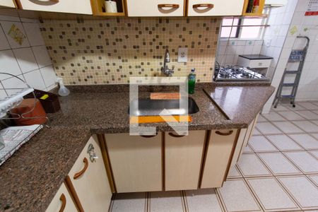 Apartamento para alugar com 64m², 2 quartos e sem vagaCozinha