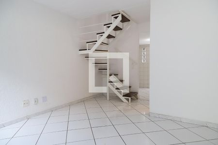Sala de casa de condomínio à venda com 2 quartos, 62m² em Vargem Grande, Rio de Janeiro