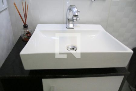 Casa à venda com 150m², 3 quartos e 2 vagasBanheiro