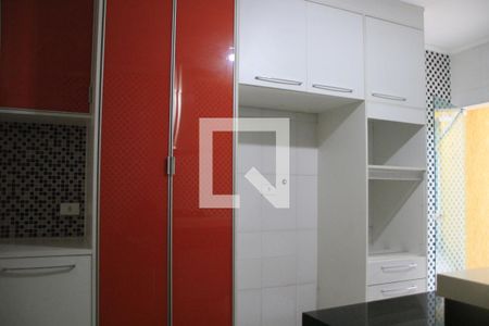 Casa à venda com 150m², 3 quartos e 2 vagasCozinha - Armários