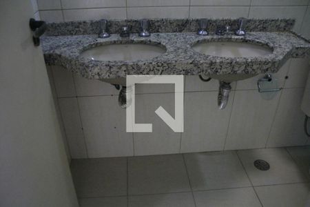 Casa à venda com 150m², 3 quartos e 2 vagasBanheiro da Suíte 1