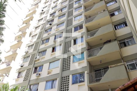 Apartamento à venda com 60m², 1 quarto e 1 vaga Apartamento à venda com 60m², 1 quarto e 1 vagaFachada
