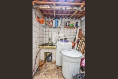 Casa à venda com 90m², 2 quartos e 2 vagasLavanderia