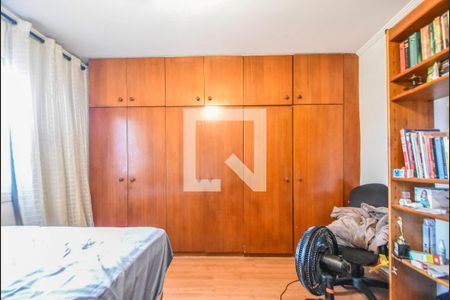 Quarto 01 de casa à venda com 2 quartos, 90m² em Parque Colonial, São Paulo