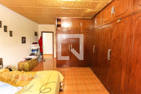 Casa à venda com 430m², 5 quartos e 5 vagasQuarto 3