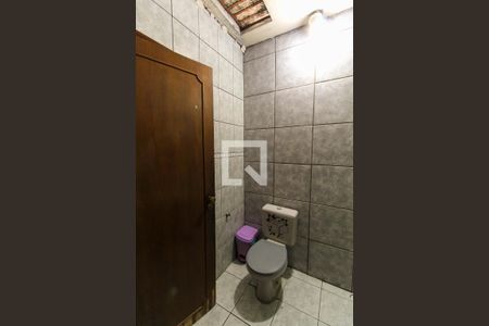 Casa à venda com 430m², 5 quartos e 5 vagasBanheiro 1