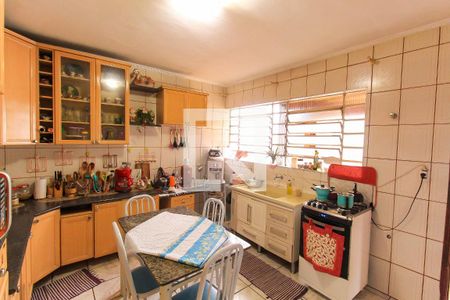 Casa à venda com 430m², 5 quartos e 5 vagasCozinha