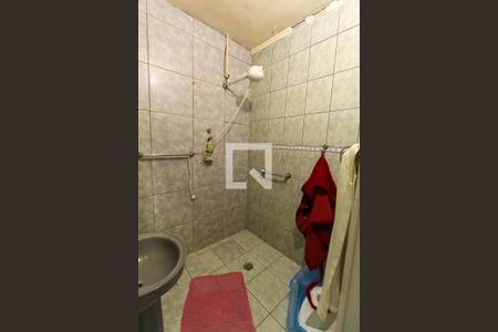 Casa à venda com 430m², 5 quartos e 5 vagasBanheiro do Quarto 1