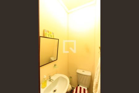 Casa à venda com 430m², 5 quartos e 5 vagasBanheiro 2