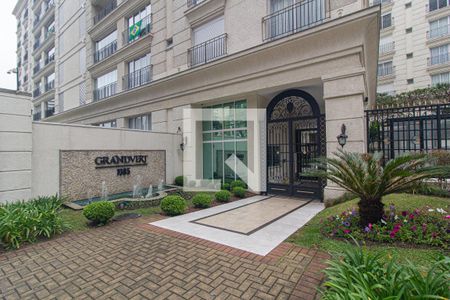 Apartamento para alugar com 172m², 3 quartos e 3 vagasFachada e portaria