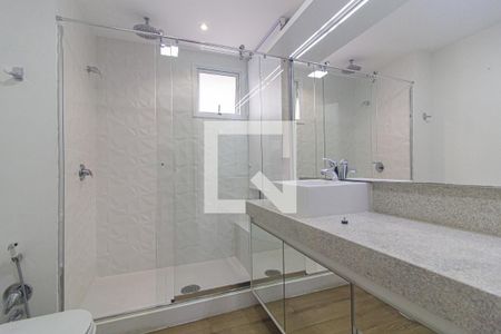 Apartamento para alugar com 172m², 3 quartos e 3 vagasBanheiro do Quarto 2