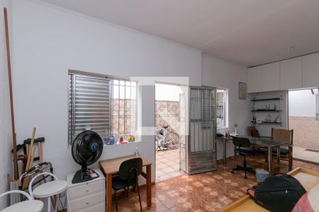 Casa à venda com 188m², 4 quartos e 3 vagasSala de TV
