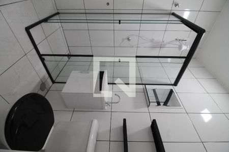 Banheiro de kitnet/studio para alugar com 1 quarto, 22m² em Vila Granada, São Paulo