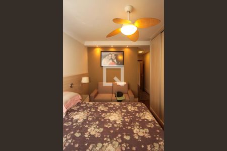 Casa à venda com 200m², 3 quartos e 4 vagasSuite