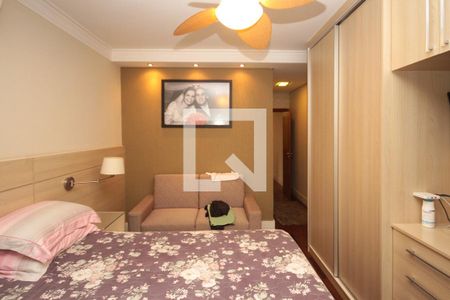 Casa à venda com 200m², 3 quartos e 4 vagasSuite