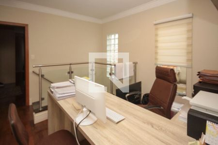 Casa à venda com 200m², 3 quartos e 4 vagasEscritório