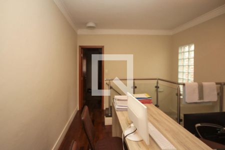 Casa à venda com 200m², 3 quartos e 4 vagasEscritório