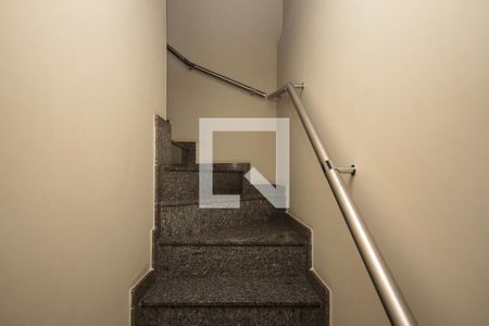 escada de casa à venda com 3 quartos, 200m² em Parque da Vila Prudente, São Paulo