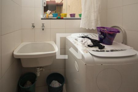 Casa à venda com 200m², 3 quartos e 4 vagasBanheiro de Serviço
