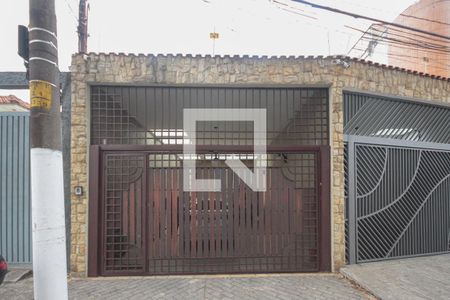 Casa à venda com 200m², 3 quartos e 4 vagasFachada