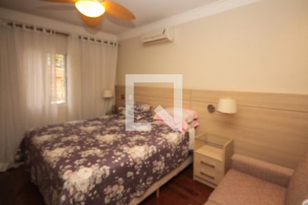 Casa à venda com 200m², 3 quartos e 4 vagasSuite
