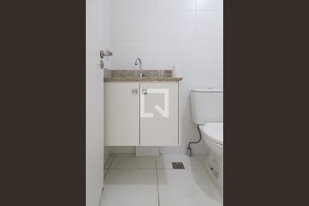 Apartamento para alugar com 65m², 2 quartos e 1 vagaBanheiro da suíte