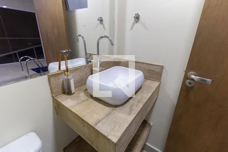 Casa para alugar com 160m², 3 quartos e 1 vagaBanheiro da Piscina Aquecida