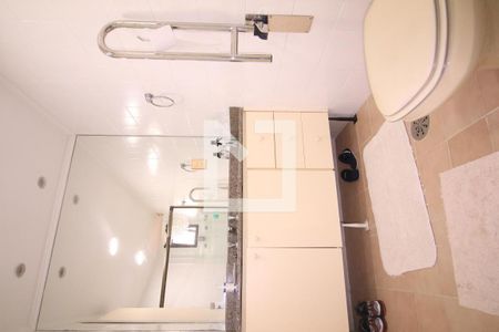 Apartamento à venda com 200m², 4 quartos e 3 vagasBanheiro da Suíte 1