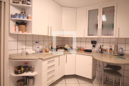 Apartamento à venda com 200m², 4 quartos e 3 vagasCozinha