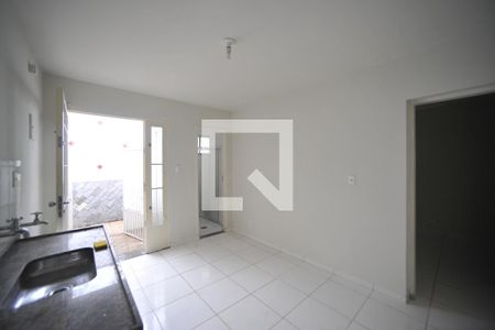 Cozinha de casa para alugar com 1 quarto, 40m² em Vila Prudente, São Paulo