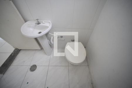 Banheiro de casa para alugar com 1 quarto, 40m² em Vila Prudente, São Paulo