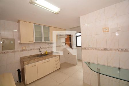Apartamento para alugar com 120m², 4 quartos e 1 vagaCozinha e Área de Serviço