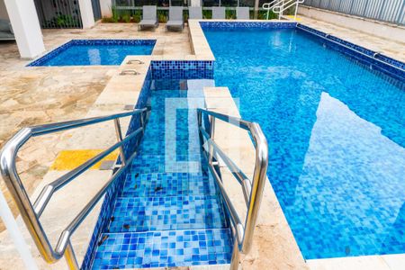 Apartamento para alugar com 90m², 2 quartos e 2 vagasÁrea comum - Piscina