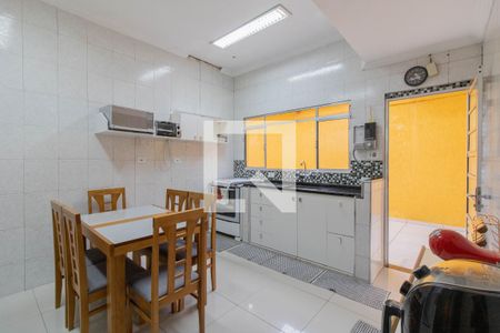 Casa à venda com 120m², 3 quartos e 4 vagas Casa à venda com 120m², 3 quartos e 4 vagasCozinha