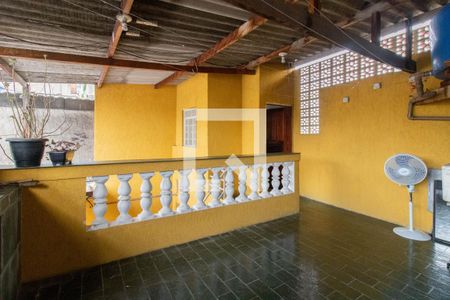 Casa à venda com 120m², 3 quartos e 4 vagas Casa à venda com 120m², 3 quartos e 4 vagasÁrea de Serviço / Terraço