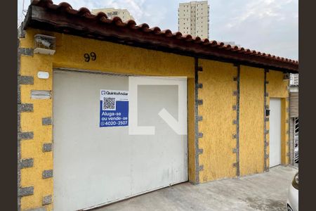 Casa à venda com 120m², 3 quartos e 4 vagas Casa à venda com 120m², 3 quartos e 4 vagasFachada
