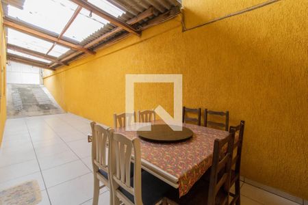 Casa à venda com 120m², 3 quartos e 4 vagas Casa à venda com 120m², 3 quartos e 4 vagasÁrea Externa