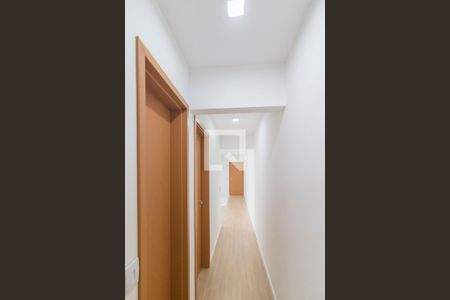Corredor de apartamento para alugar com 2 quartos, 60m² em Casa Branca, Santo André