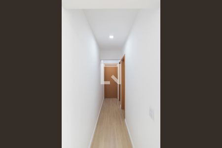 Corredor de apartamento para alugar com 2 quartos, 60m² em Casa Branca, Santo André