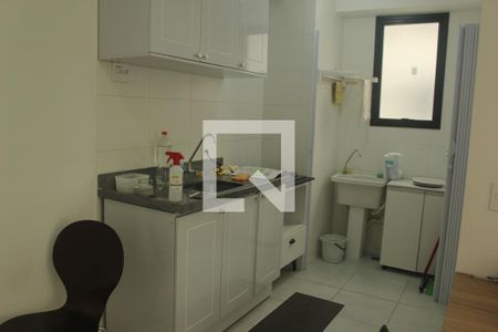 Sala/Cozinha/Área de Serviço de apartamento à venda com 2 quartos, 33m² em Jurubatuba, São Paulo