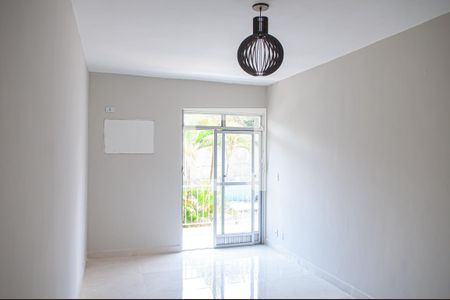 sala de apartamento para alugar com 2 quartos, 95m² em Taquara, Rio de Janeiro