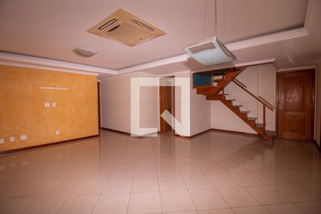 Sala de apartamento para alugar com 3 quartos, 196m² em Vila Valqueire, Rio de Janeiro