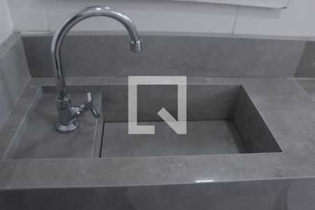 Apartamento à venda com 41m², 2 quartos e sem vagaBanheiro do corredor