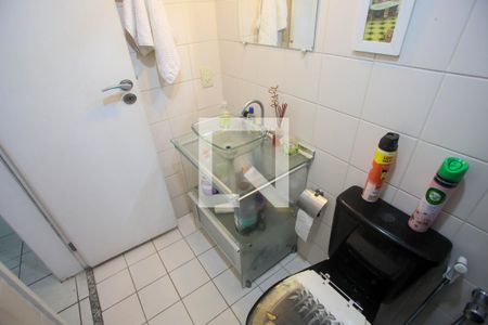 Apartamento à venda com 62m², 2 quartos e 1 vagaBanheiro Social