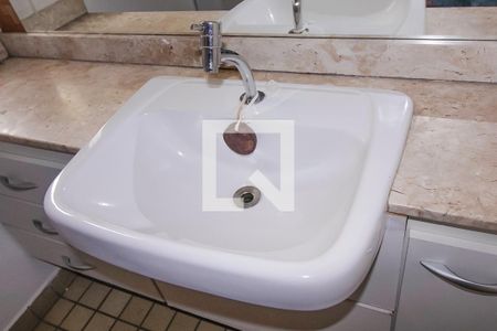 Apartamento à venda com 64m², 3 quartos e 1 vaga Apartamento à venda com 64m², 3 quartos e 1 vagaBanheiro