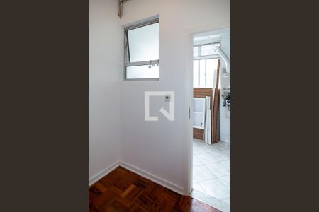 Quarto de Serviço de apartamento para alugar com 3 quartos, 135m² em Consolação, São Paulo