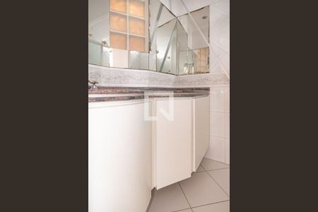 Apartamento para alugar com 135m², 3 quartos e 1 vaga Apartamento para alugar com 135m², 3 quartos e 1 vagaBanheiro