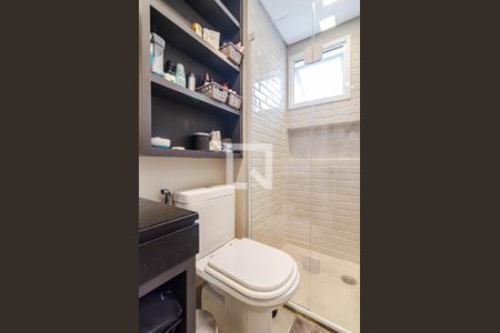 Apartamento à venda com 84m², 2 quartos e 2 vagas Apartamento à venda com 84m², 2 quartos e 2 vagasBanheiro da suíte