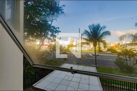 Vista da sala de apartamento para alugar com 1 quarto, 45m² em Pituba, Salvador