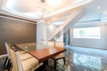 Casa para alugar com 150m², 2 quartos e 3 vagas Casa para alugar com 150m², 2 quartos e 3 vagasSala
